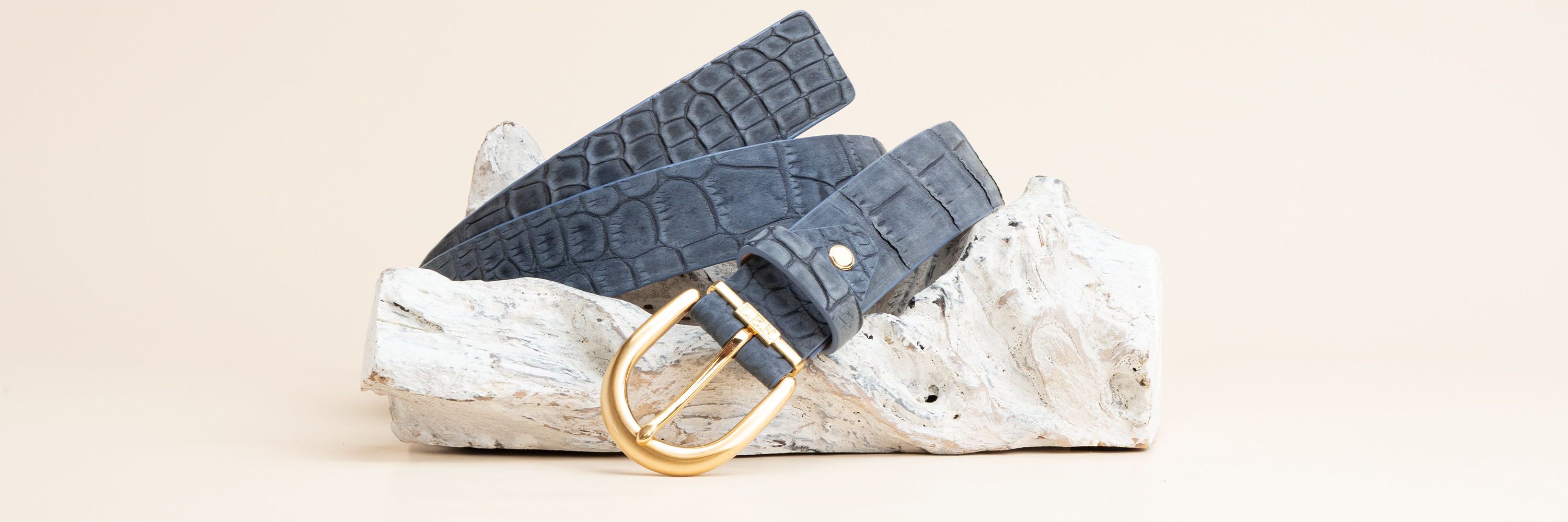 Womens Buffed Alligator