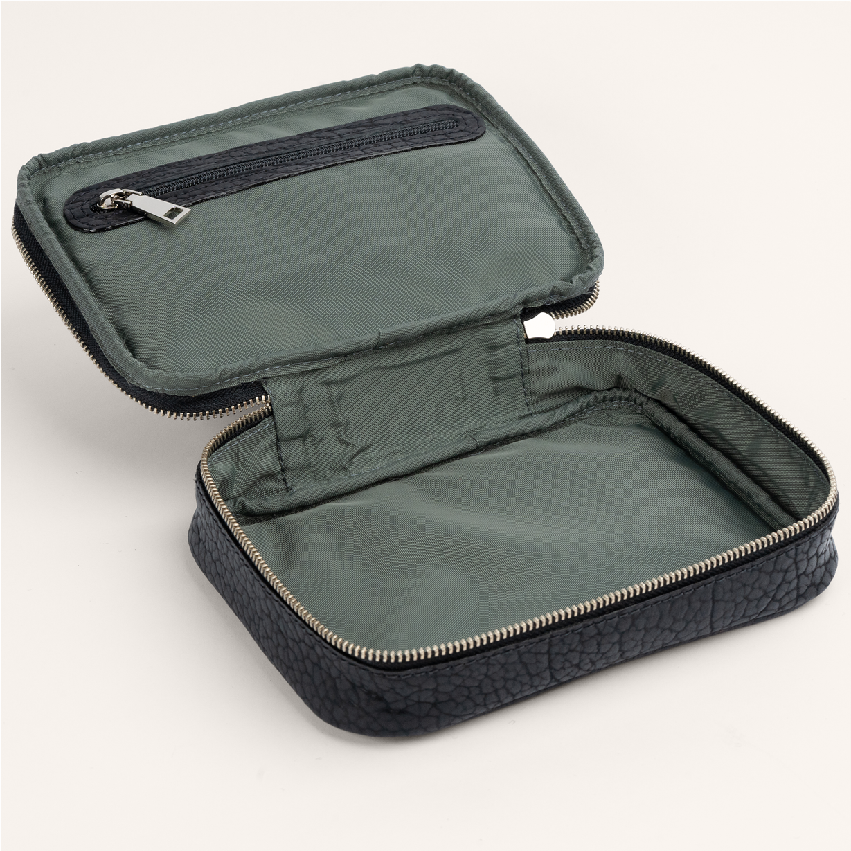 American Bison Shave Kit in Black