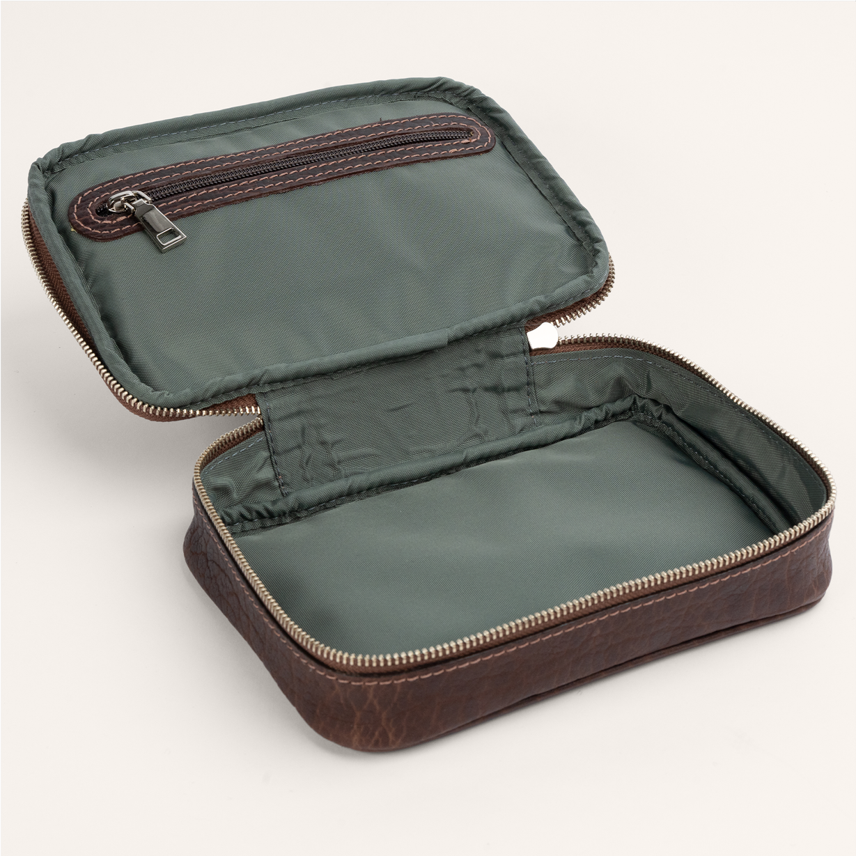 American Bison Shave Kit in Brown